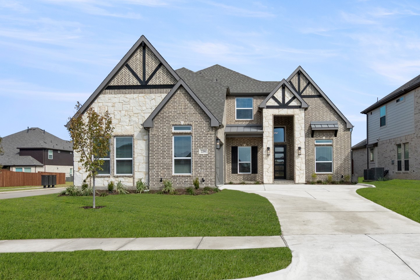 2201 Phoebe Mansfield TX 76063