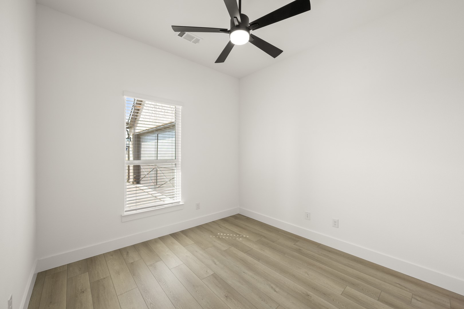 2201 Phoebe Mansfield TX 76063