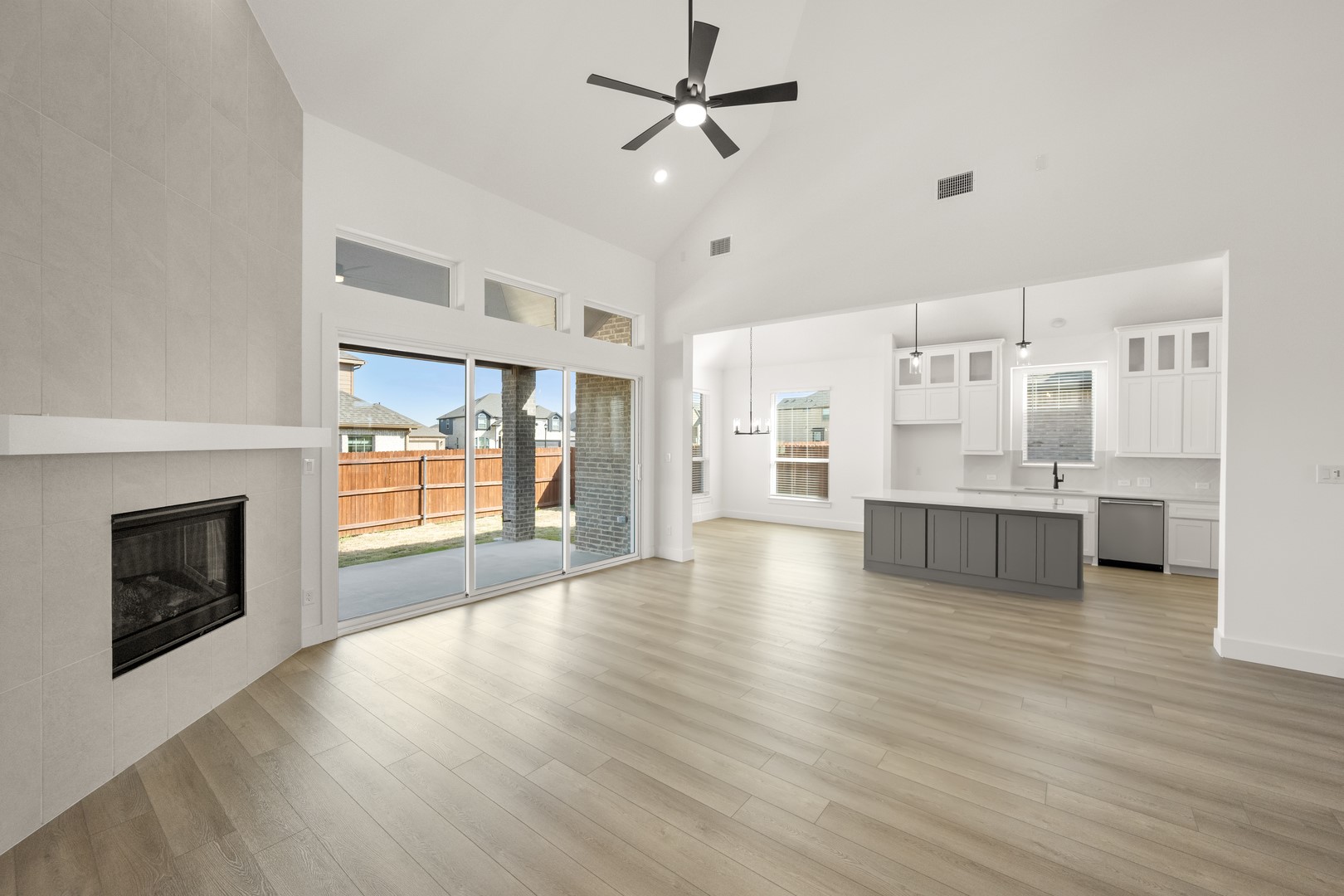 2201 Phoebe Mansfield TX 76063
