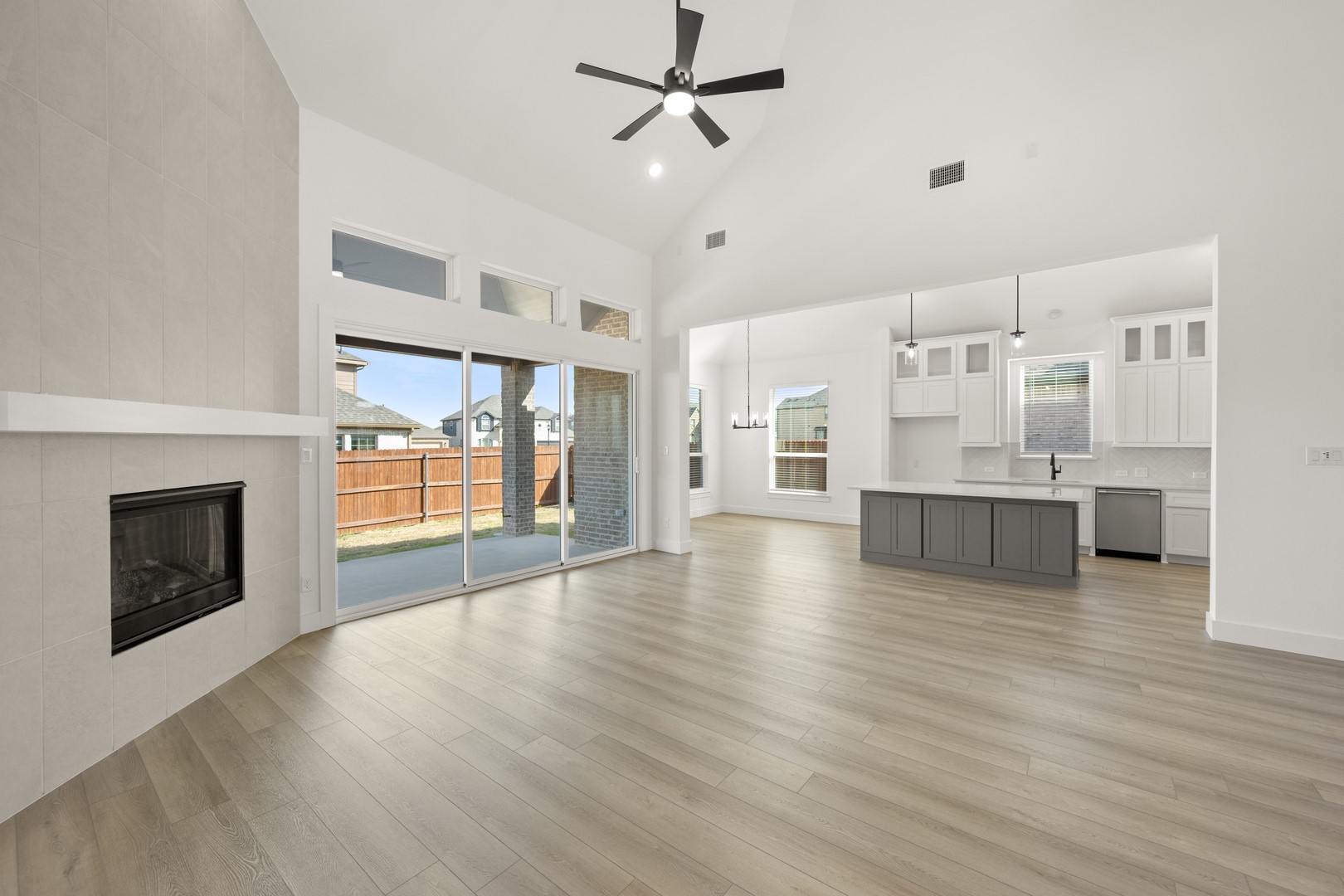 2201 Phoebe Mansfield TX 76063