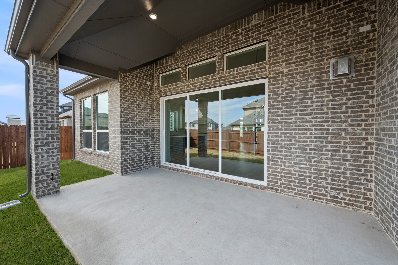 2201 Phoebe Mansfield TX 76063