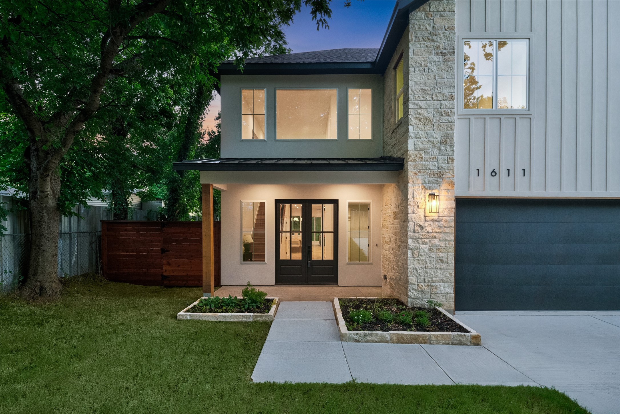 1611 Nancy River Oaks TX 76114