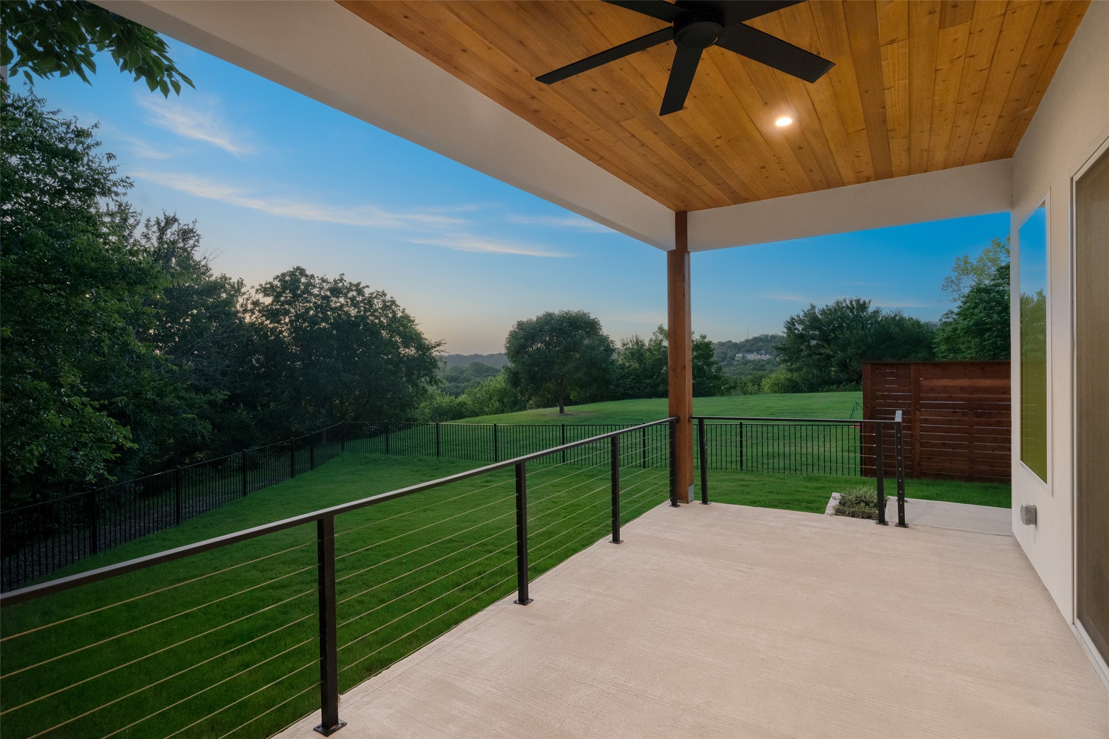 1611 Nancy River Oaks TX 76114