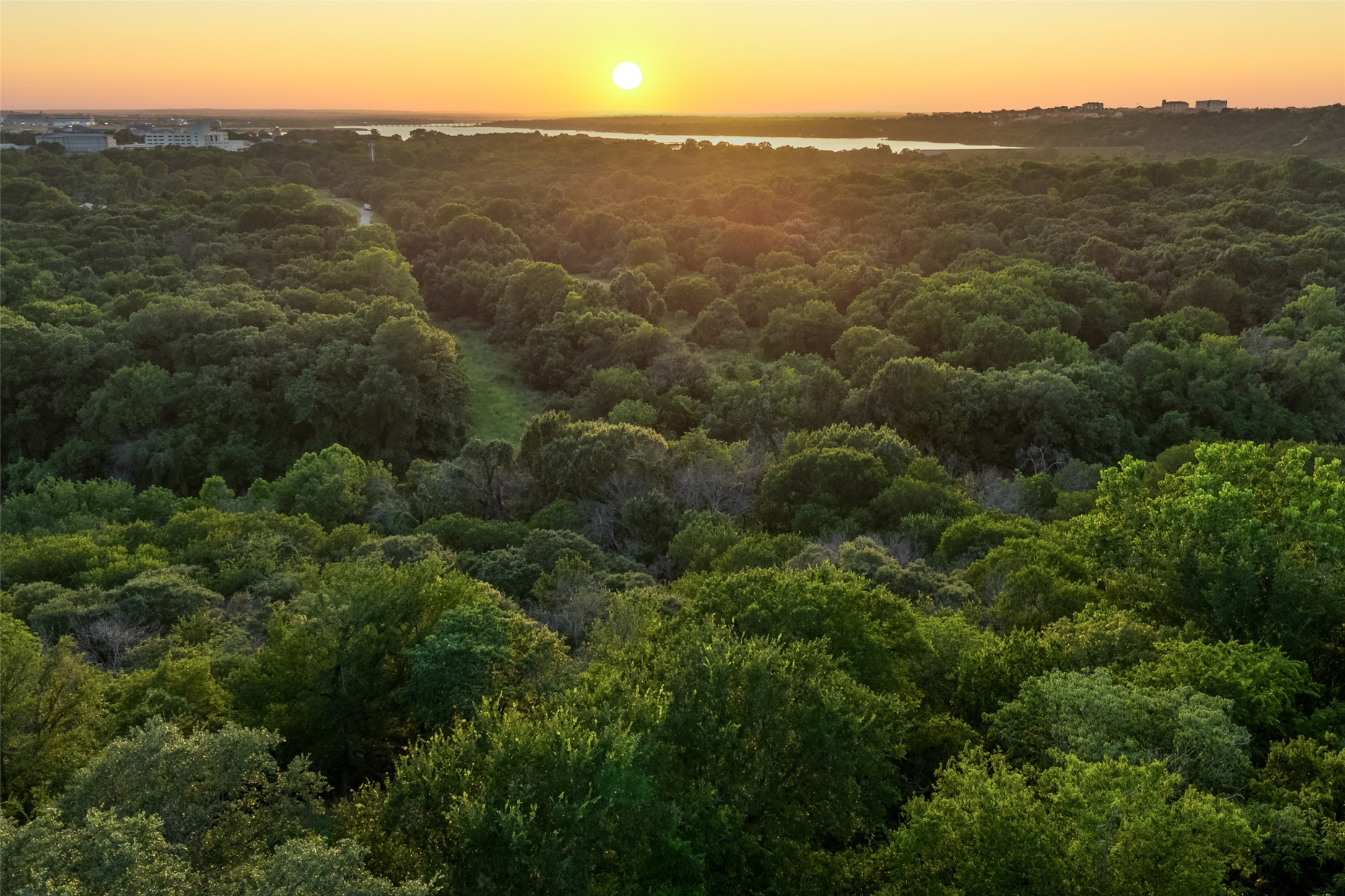 1611 Nancy River Oaks TX 76114