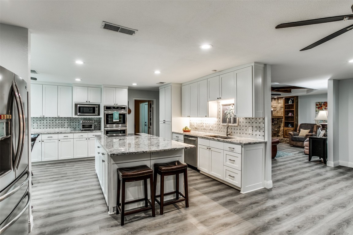 405 Mayfair Court Hurst TX 76054
