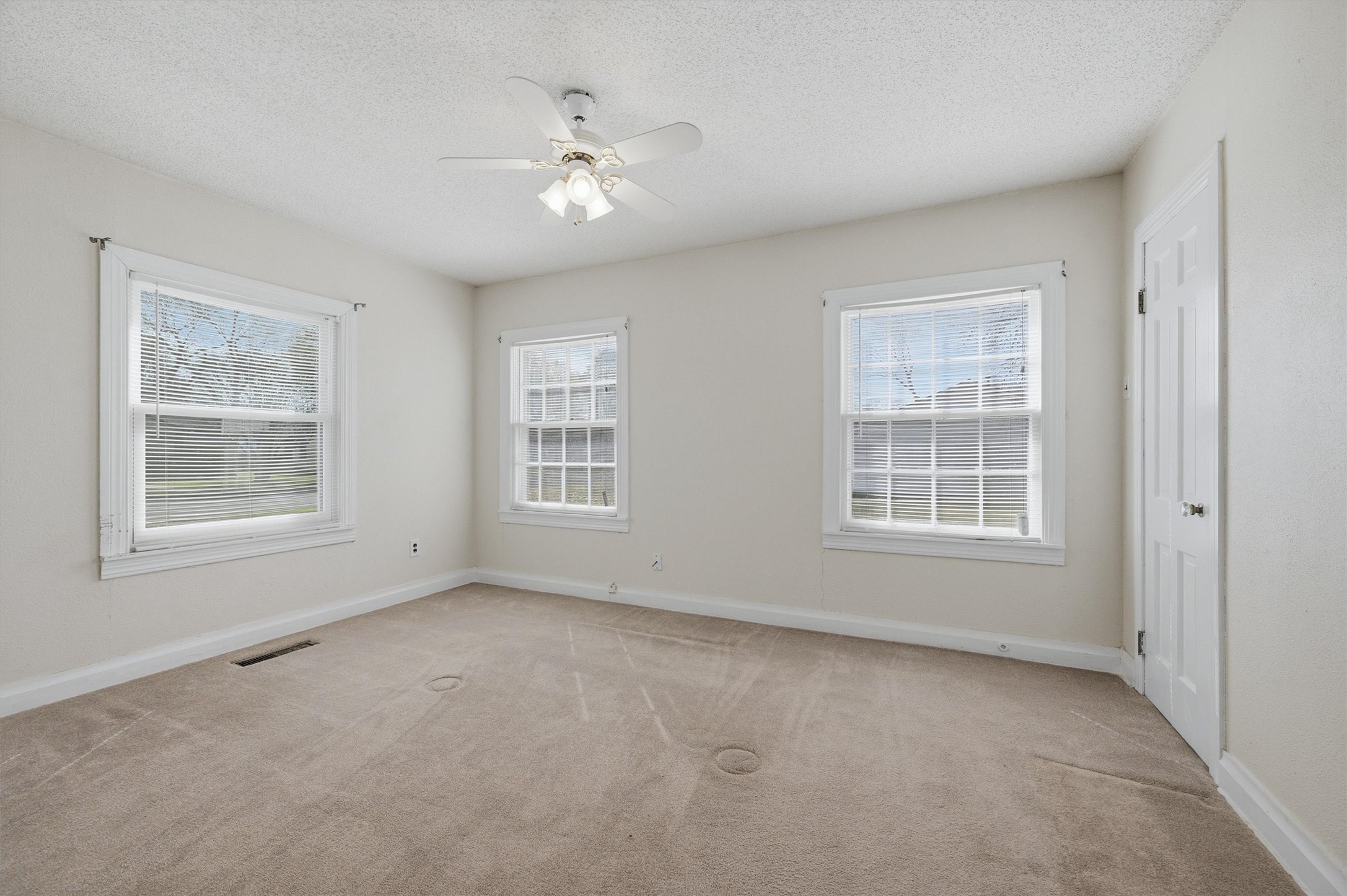 1824 N Binkley Street Sherman TX 75092