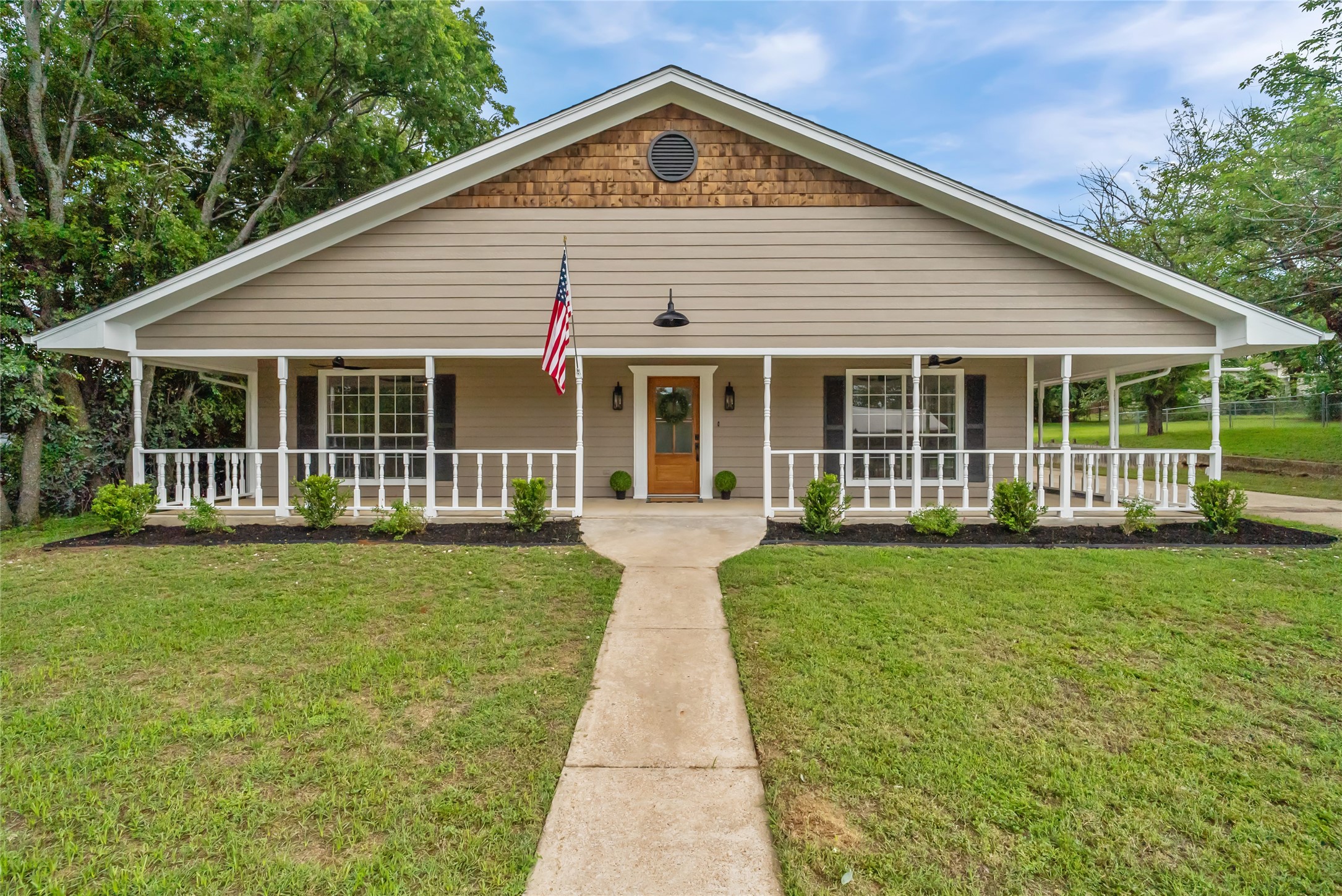 301 E 2nd Street Weatherford TX 76086