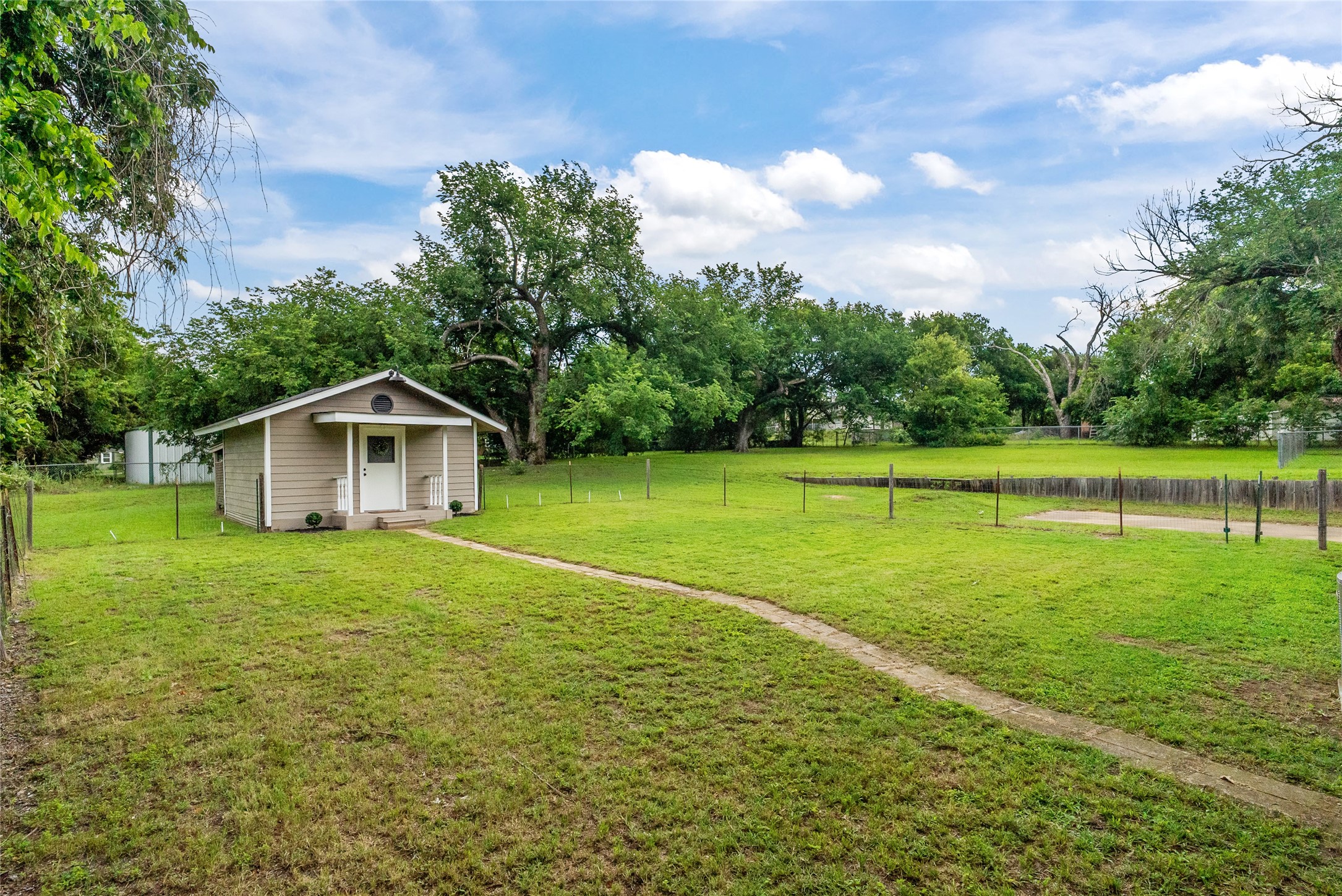 301 E 2nd Street Weatherford TX 76086