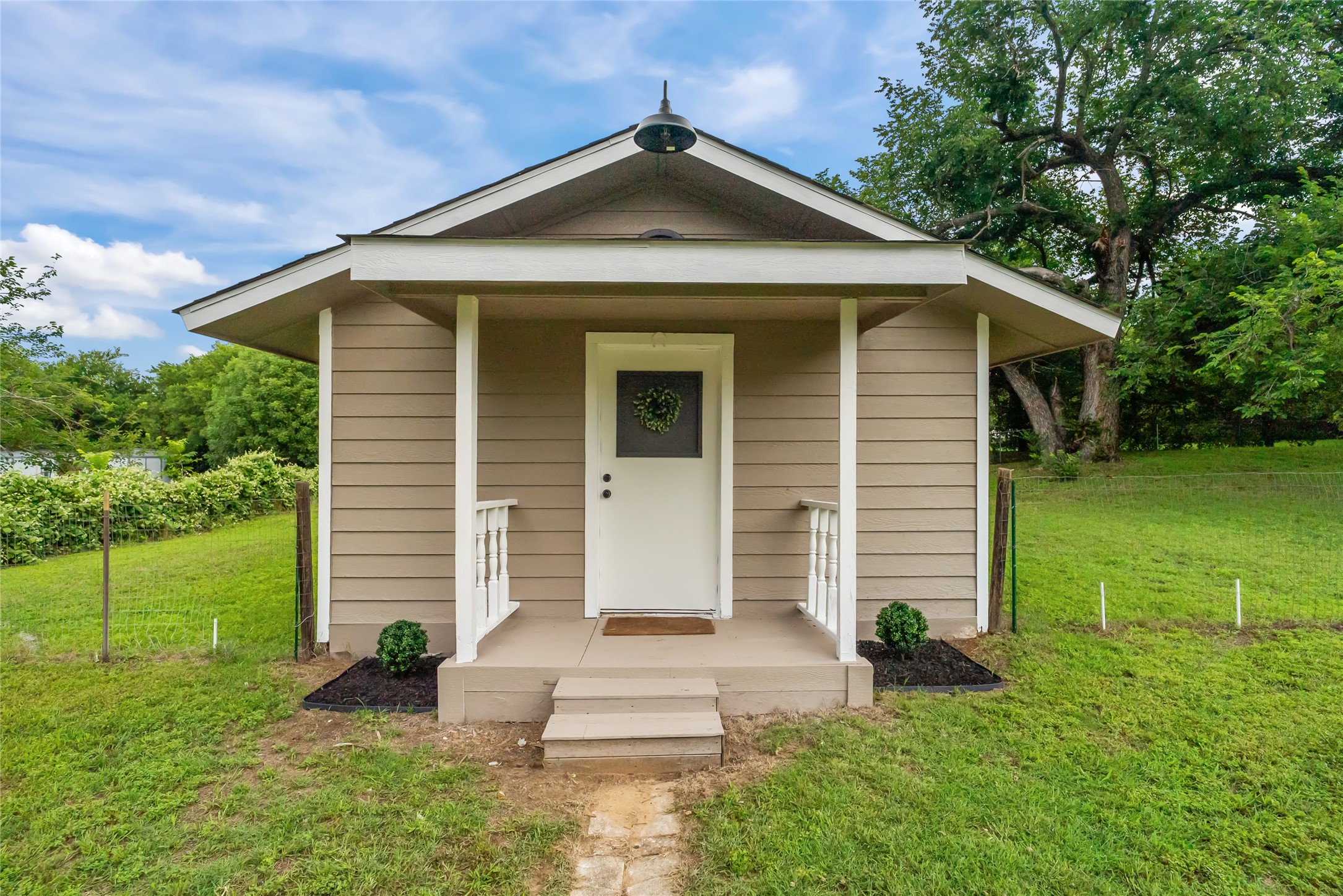 301 E 2nd Street Weatherford TX 76086
