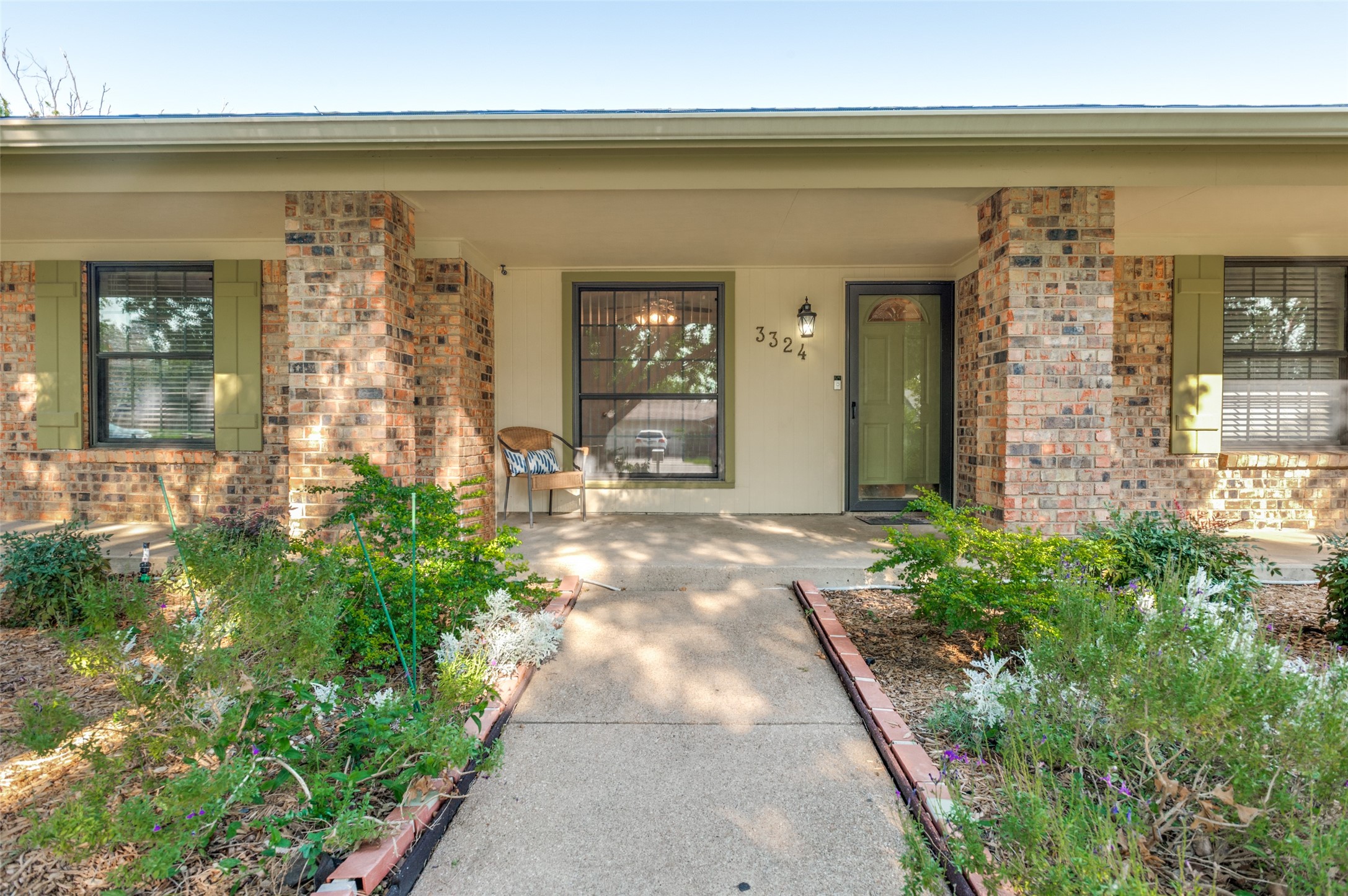 3324 Cardinal Lane Irving TX 75062