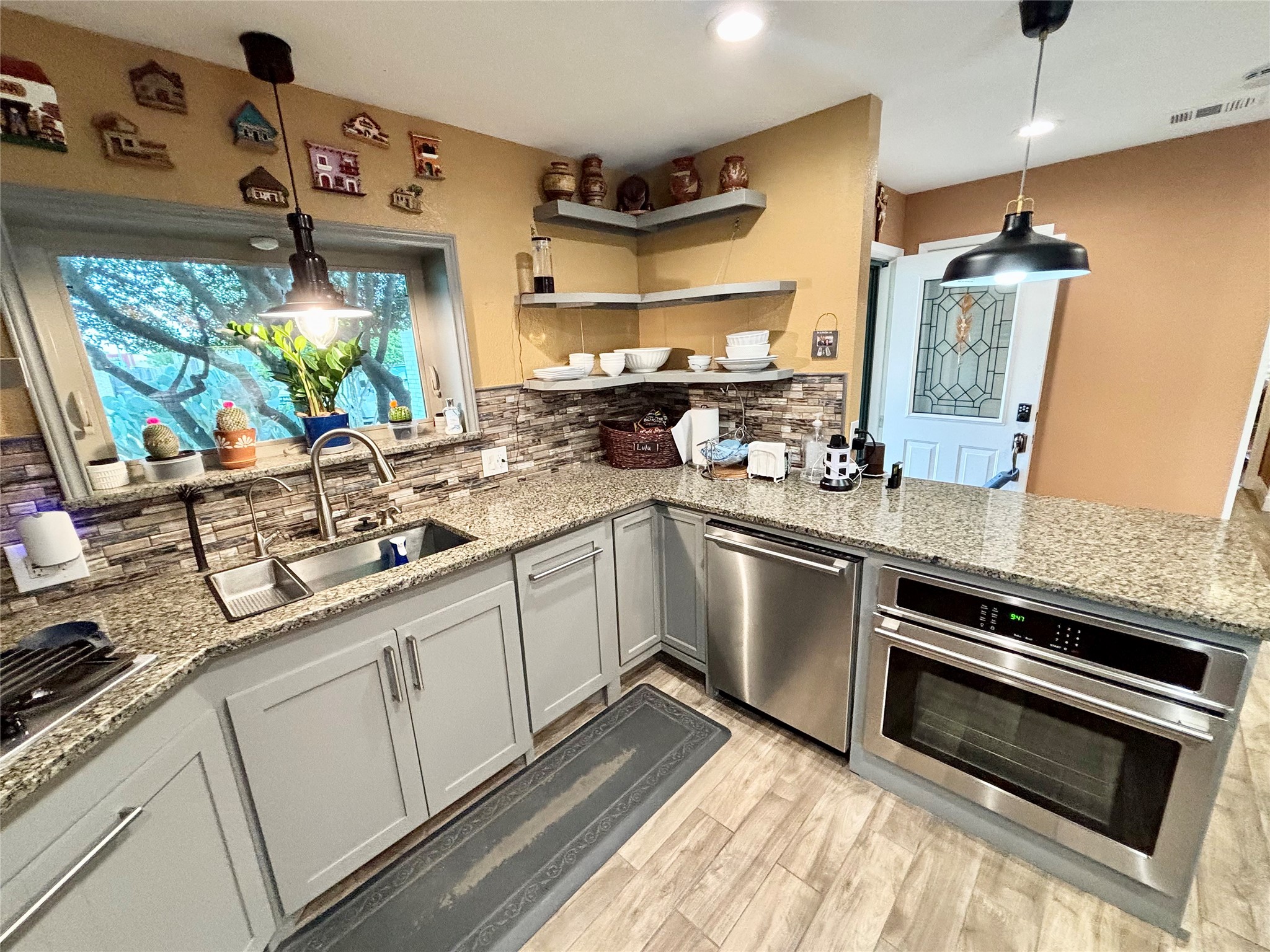 225 California Drive Glenn Heights TX 75154