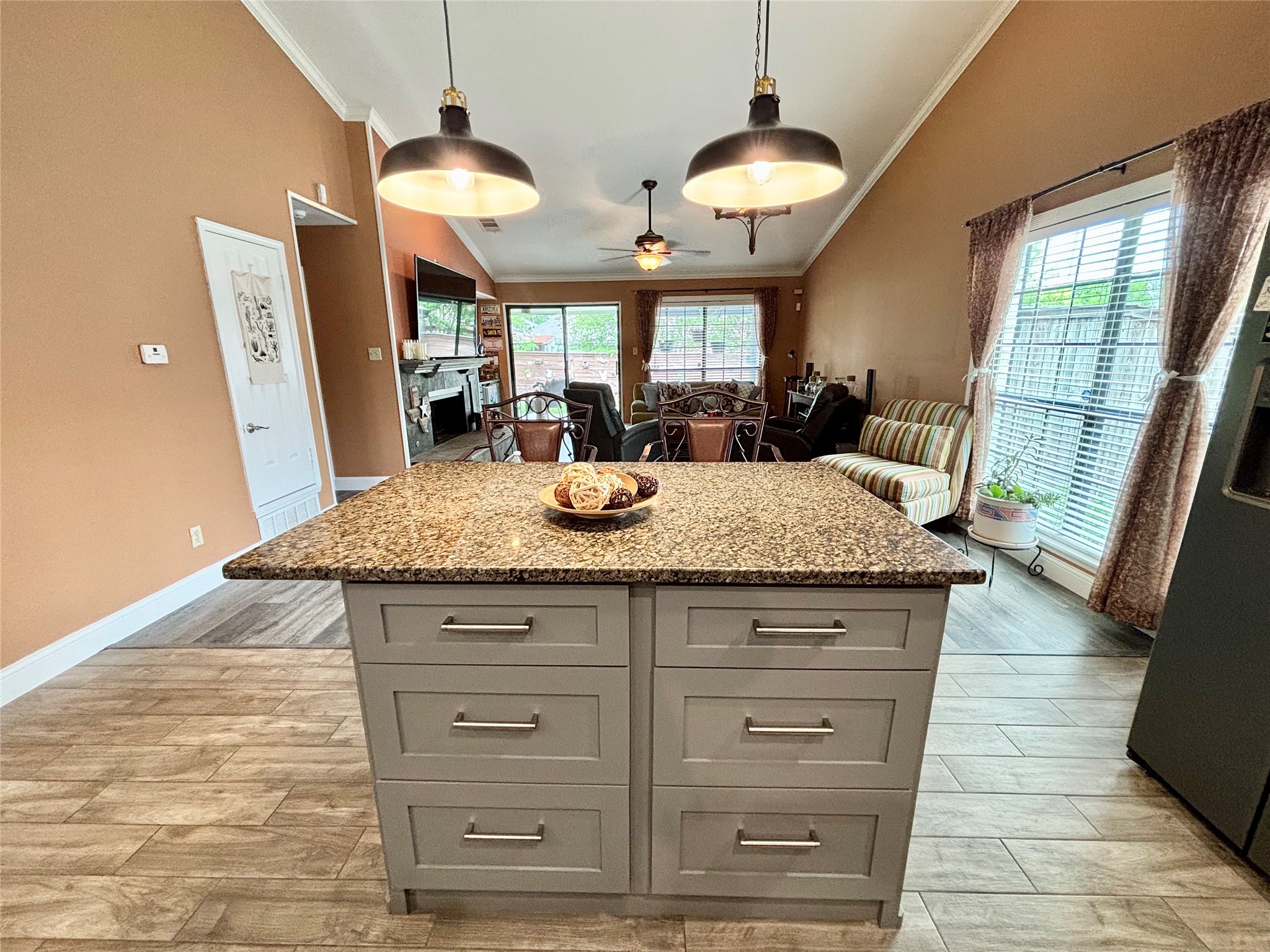 225 California Drive Glenn Heights TX 75154