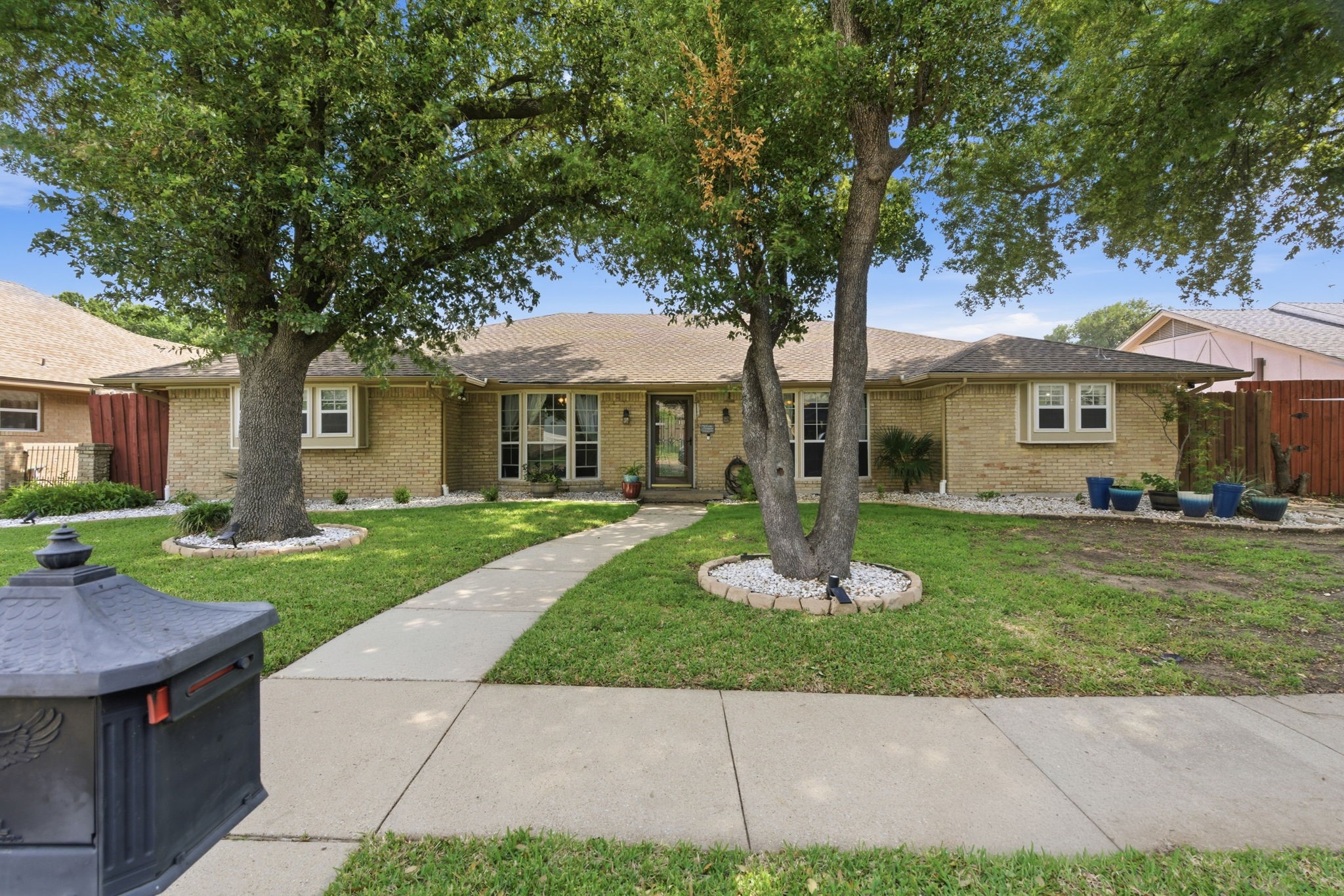 1025 Hampshire Lane Carrollton TX 75007