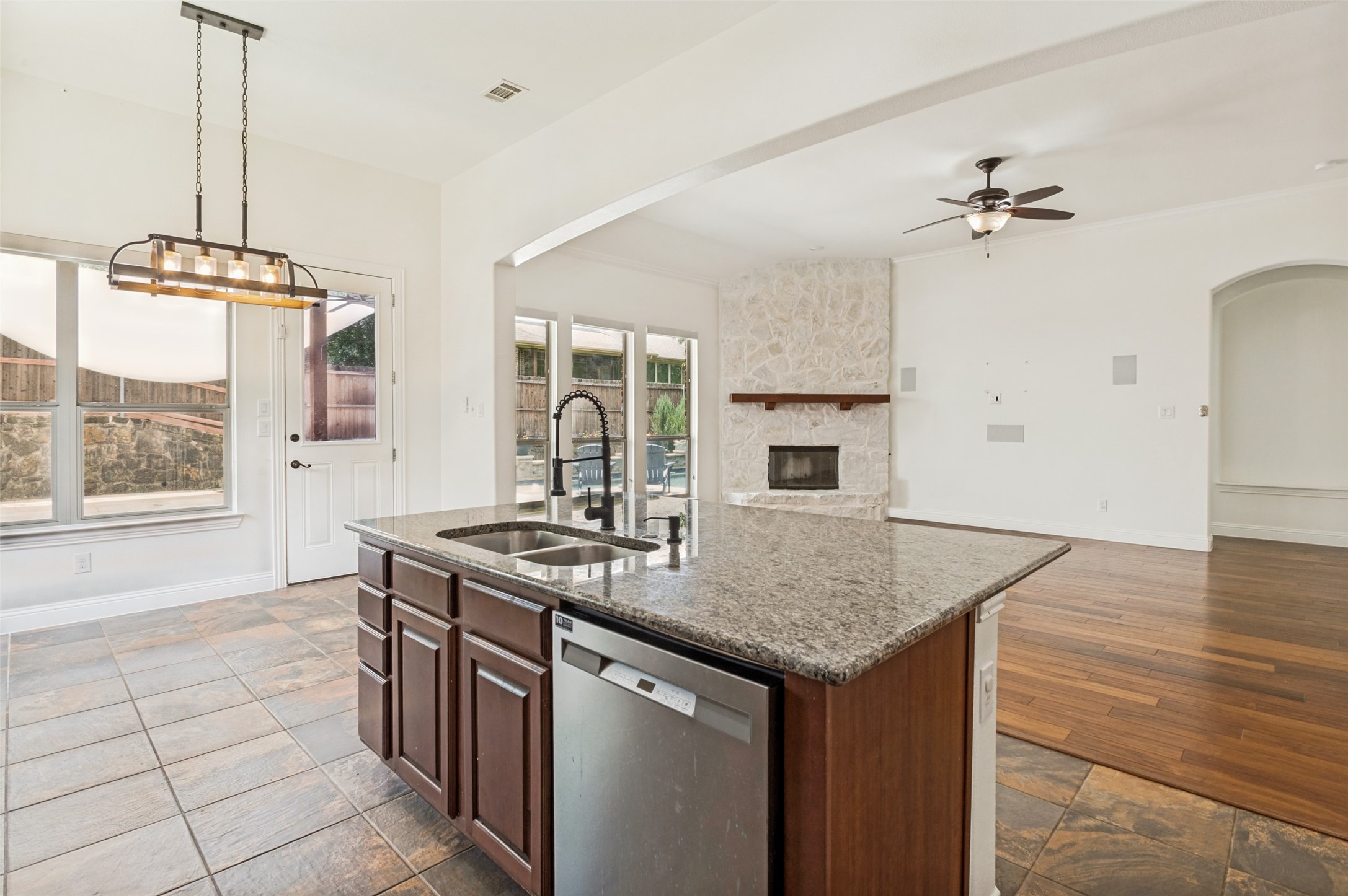 6734 Trailblazer Way Dallas TX 75236