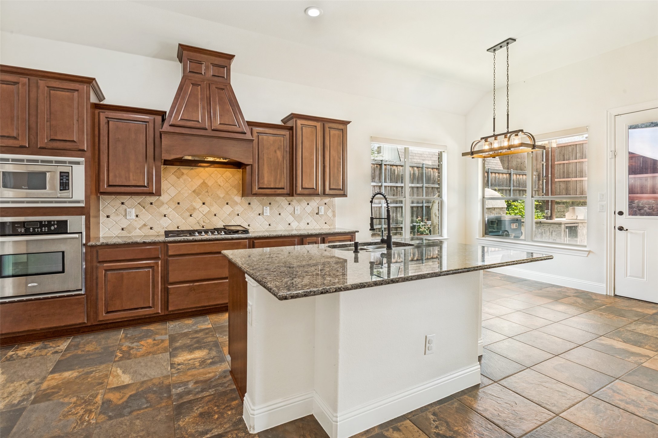 6734 Trailblazer Way Dallas TX 75236