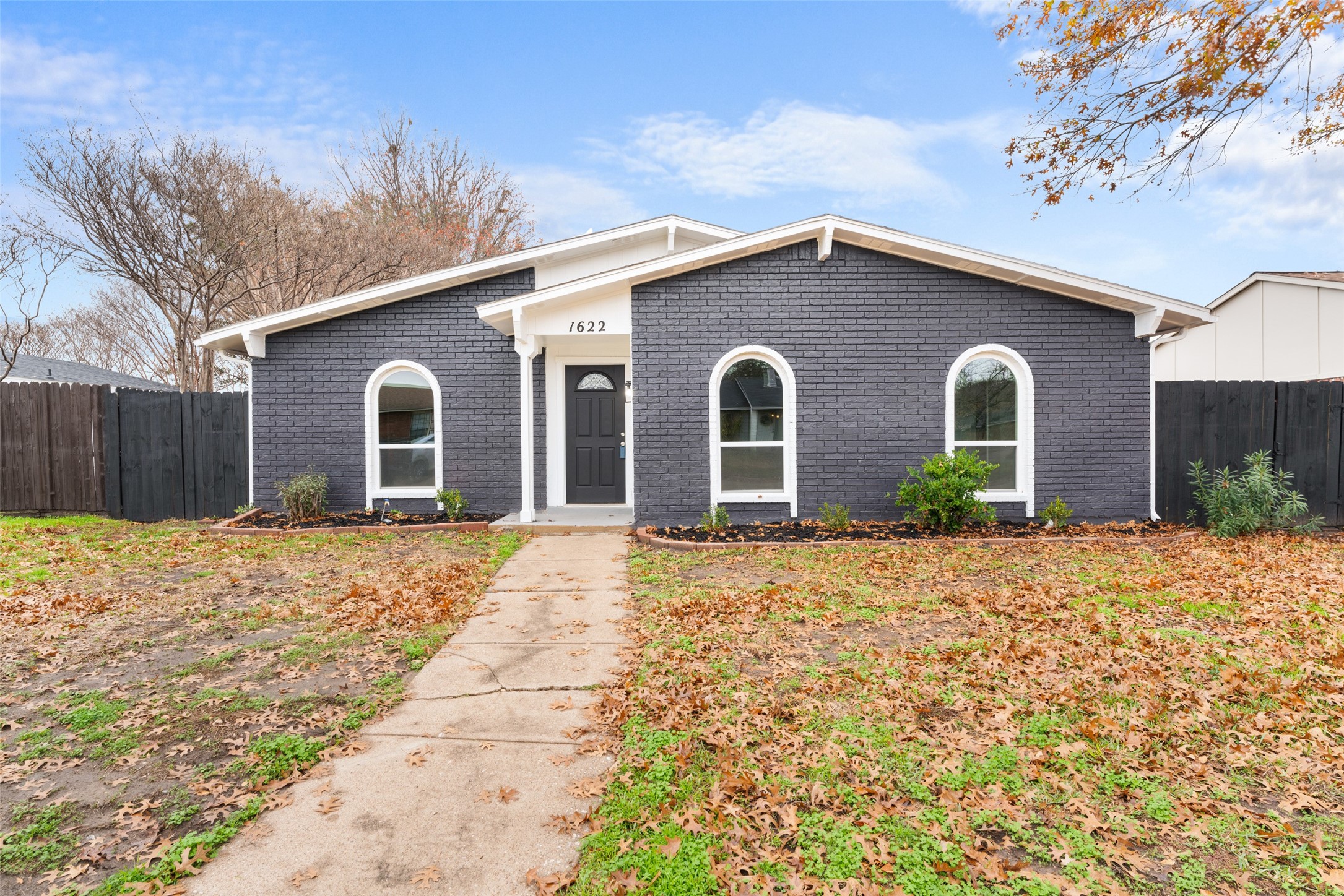 1622 Coffeyville Trail Grand Prairie TX 75052