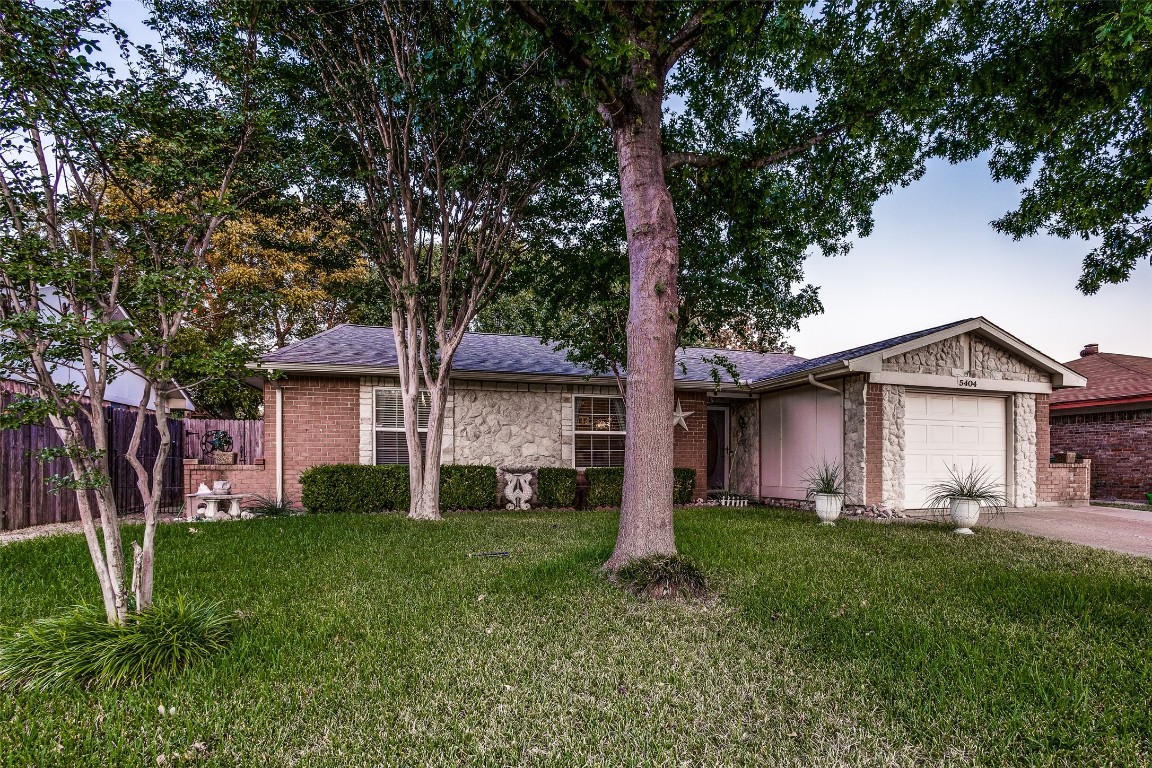 5404 Prince Drive Lake Dallas TX 75065