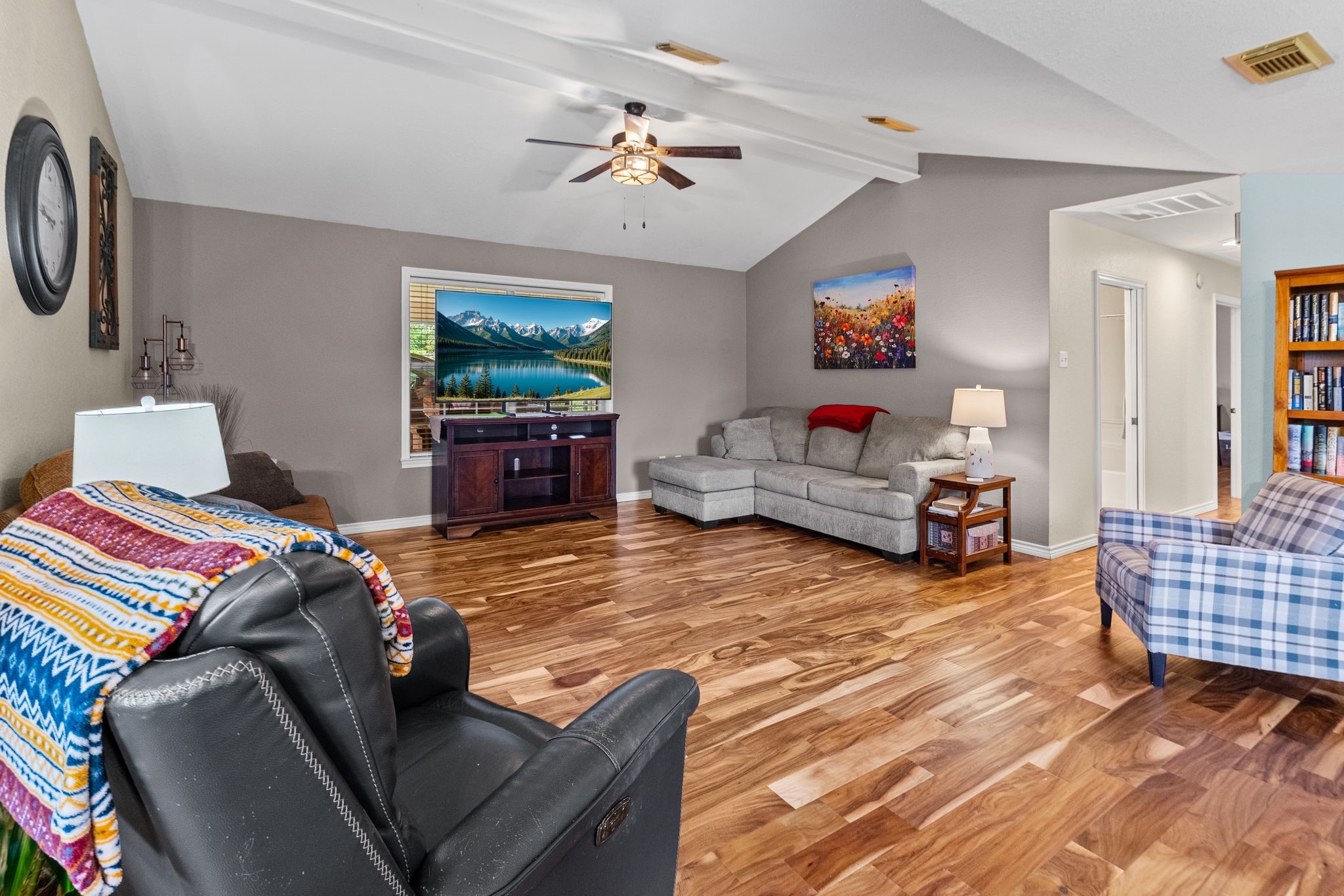712 S Grand Street Wolfe City TX 75496