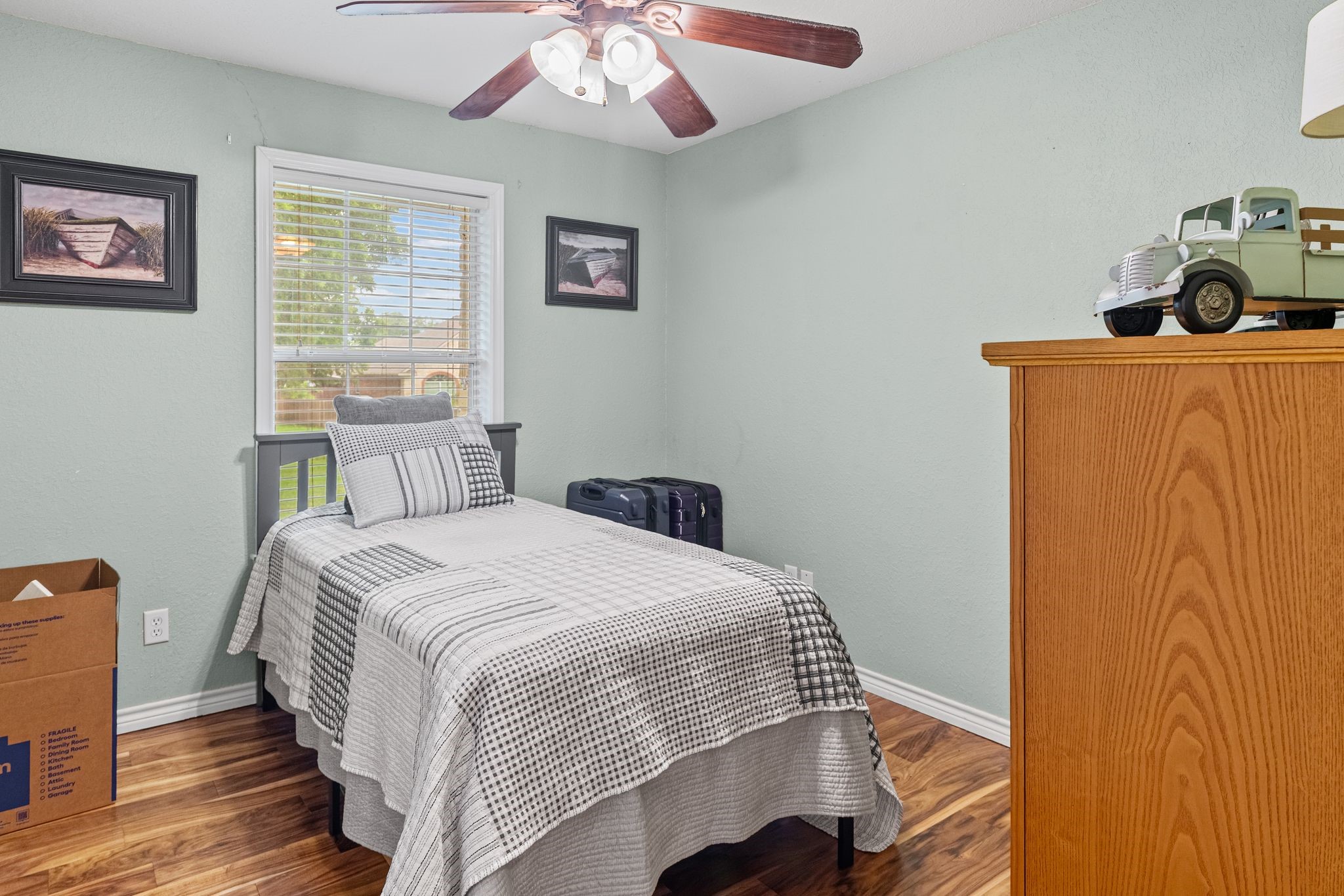 712 S Grand Street Wolfe City TX 75496