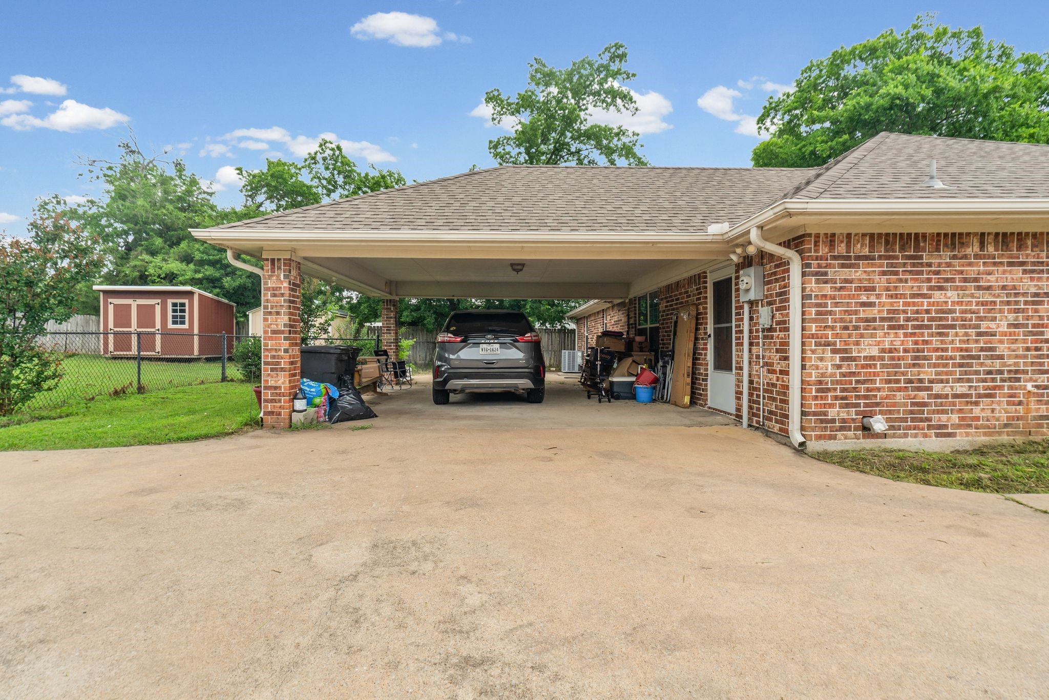 712 S Grand Street Wolfe City TX 75496