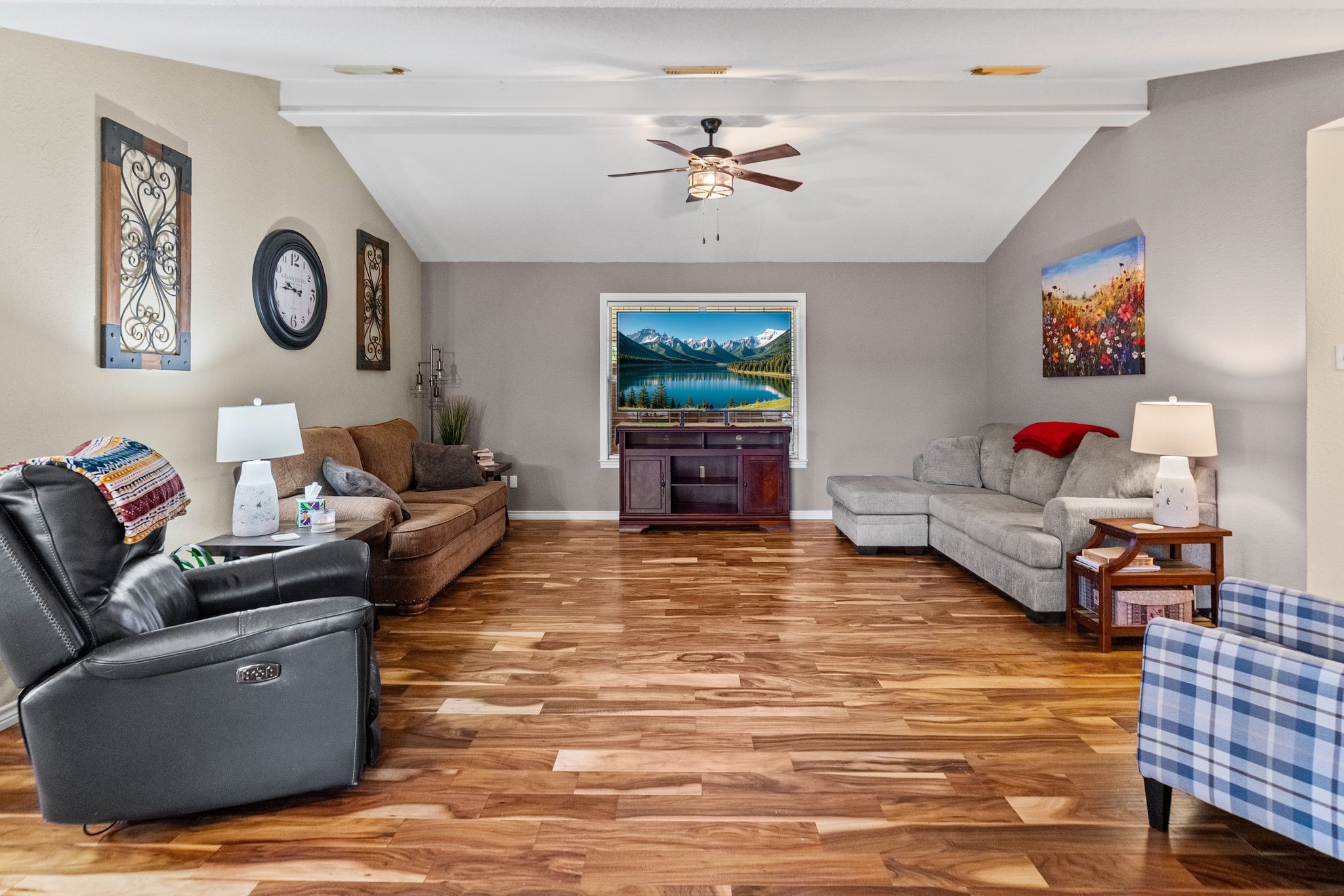 712 S Grand Street Wolfe City TX 75496