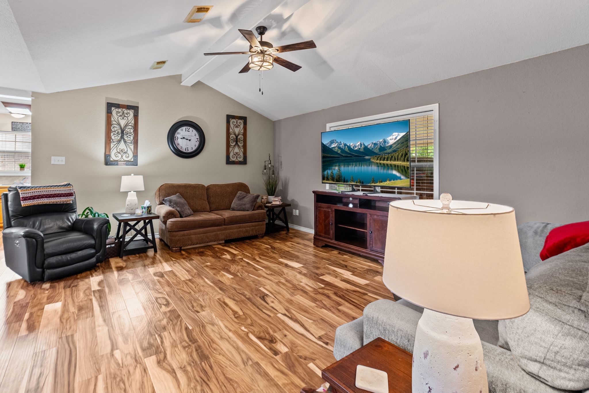 712 S Grand Street Wolfe City TX 75496