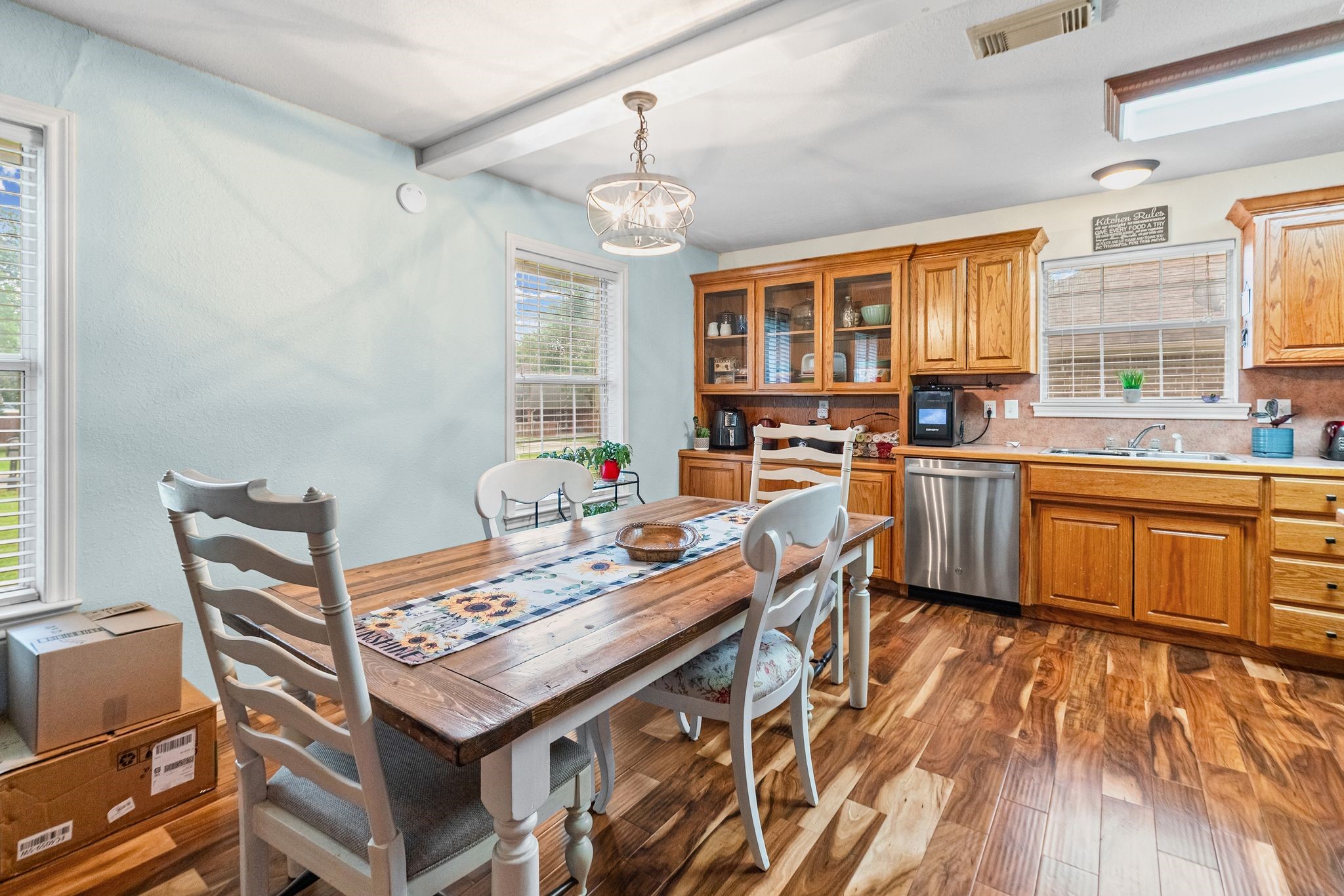 712 S Grand Street Wolfe City TX 75496