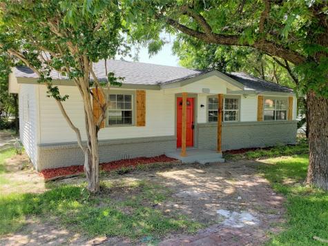 205 N Lyndalyn Avenue Desoto TX 75115