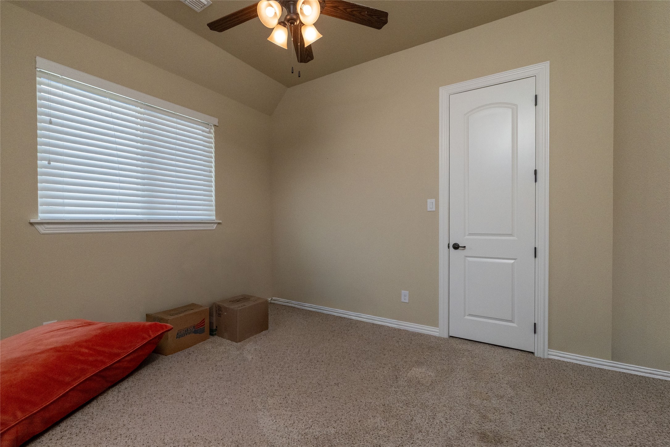 9111 Iron Mountain Trail Justin TX 76247