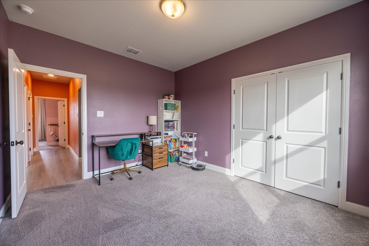 10251 Finch Road Sanger TX 76266