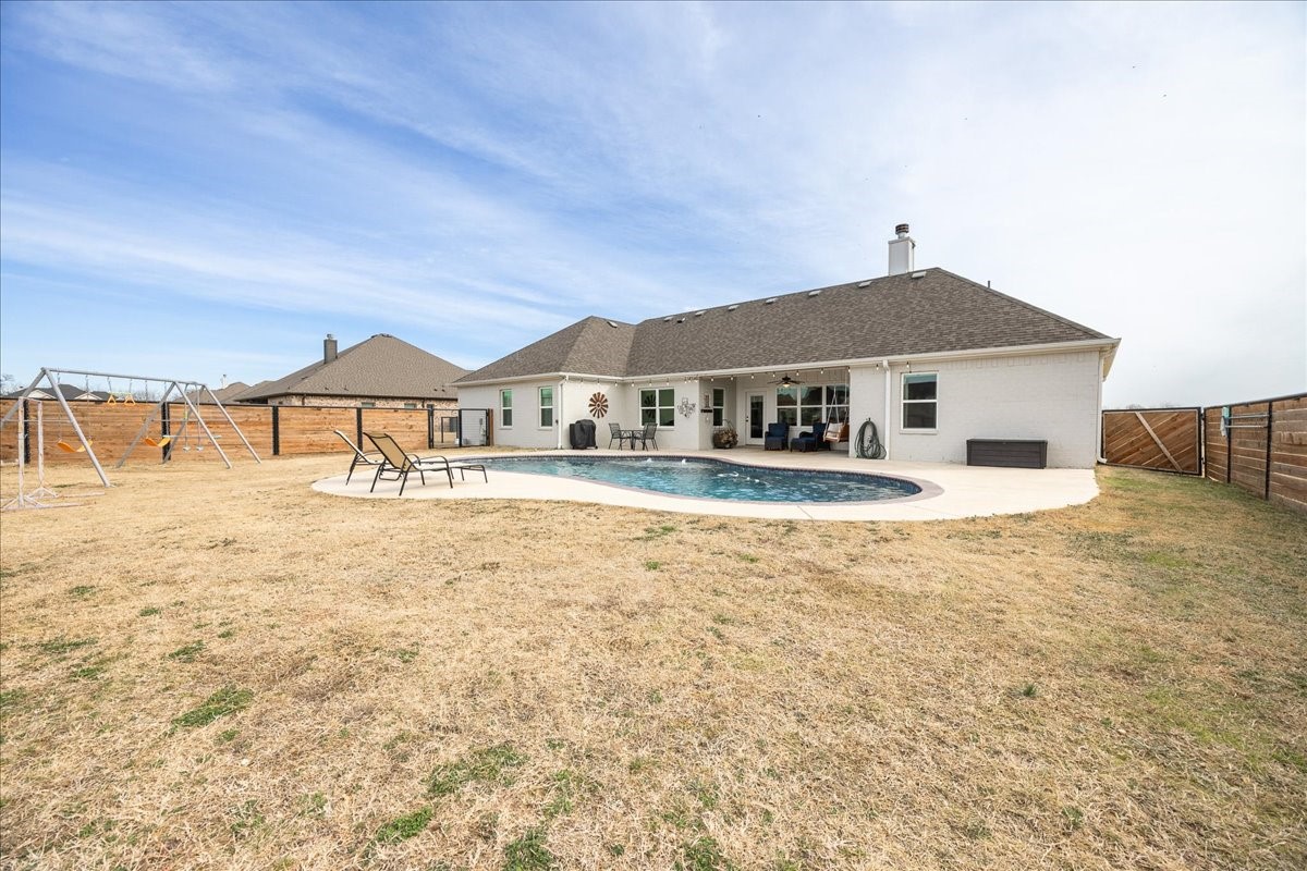 10251 Finch Road Sanger TX 76266