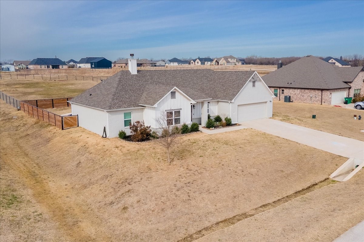 10251 Finch Road Sanger TX 76266