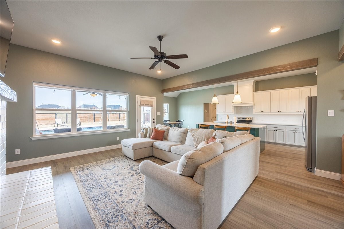 10251 Finch Road Sanger TX 76266