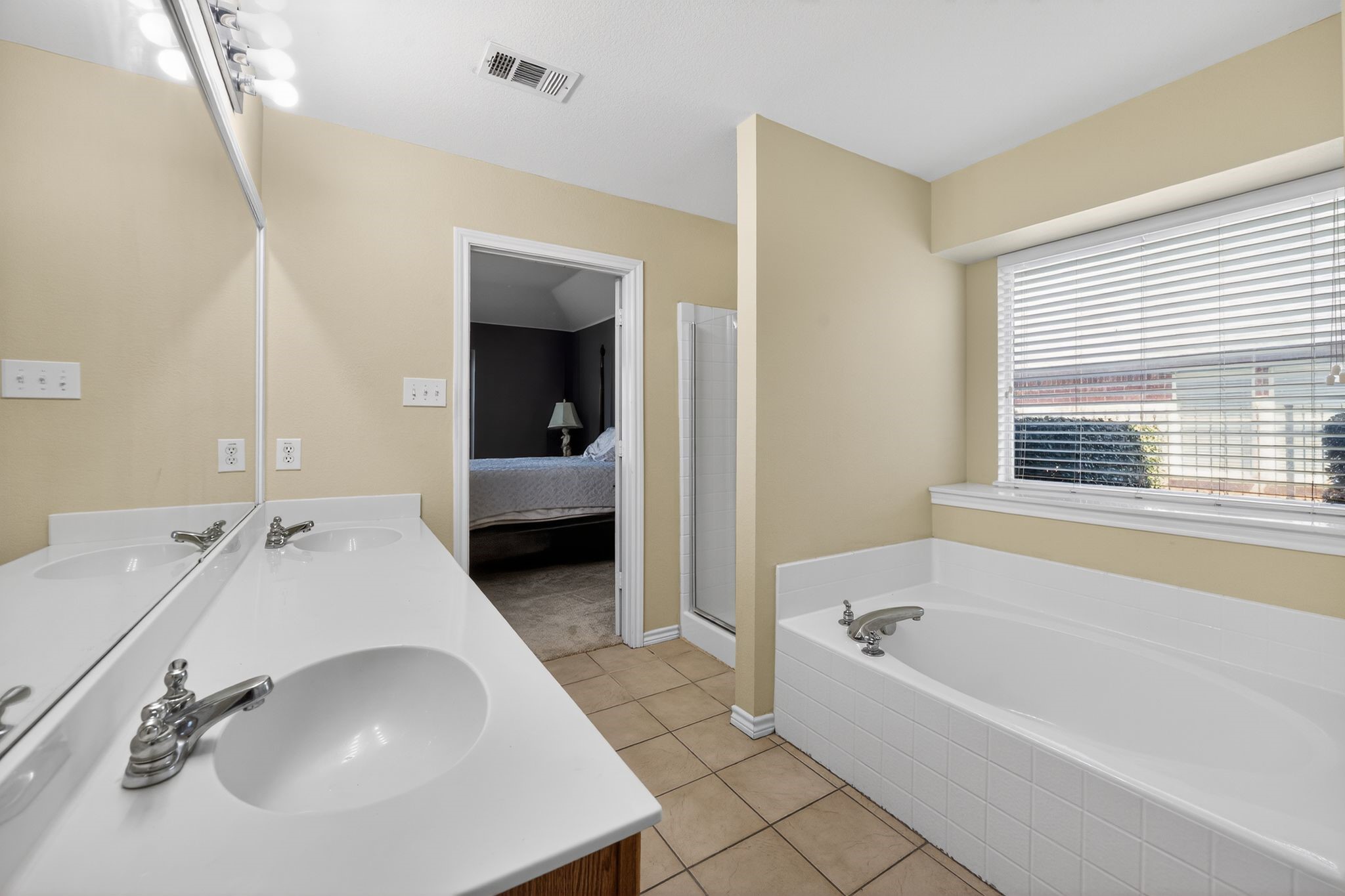 1006 Diane Street Aubrey TX 76227