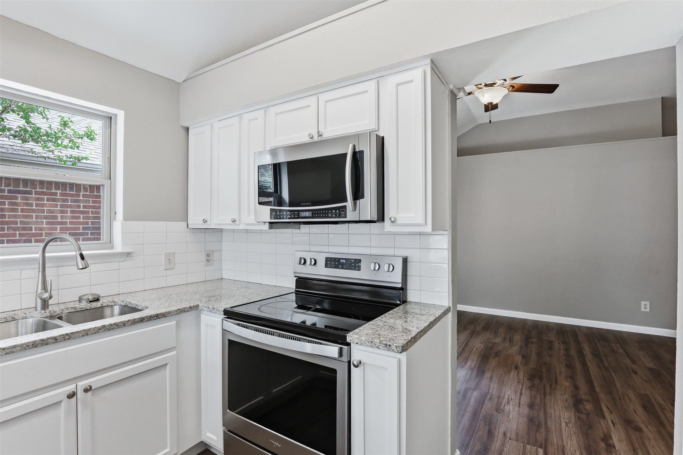 1729 Woodhall Way Fort Worth TX 76134