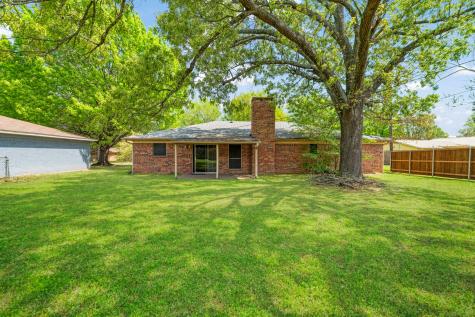 315 34th Street NE Paris TX 75460