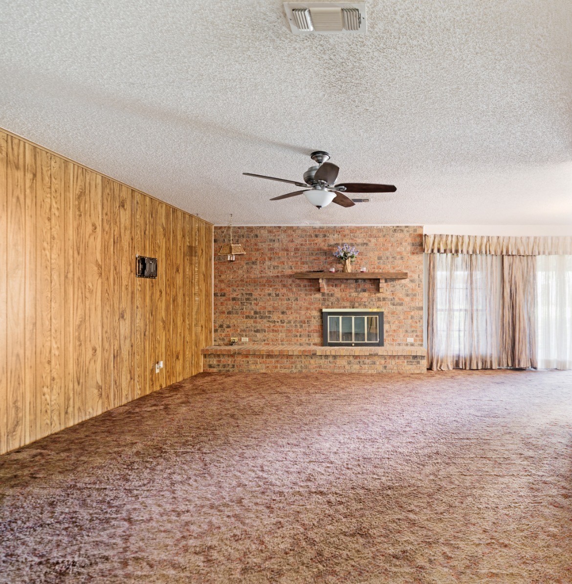 315 34th Street NE Paris TX 75460