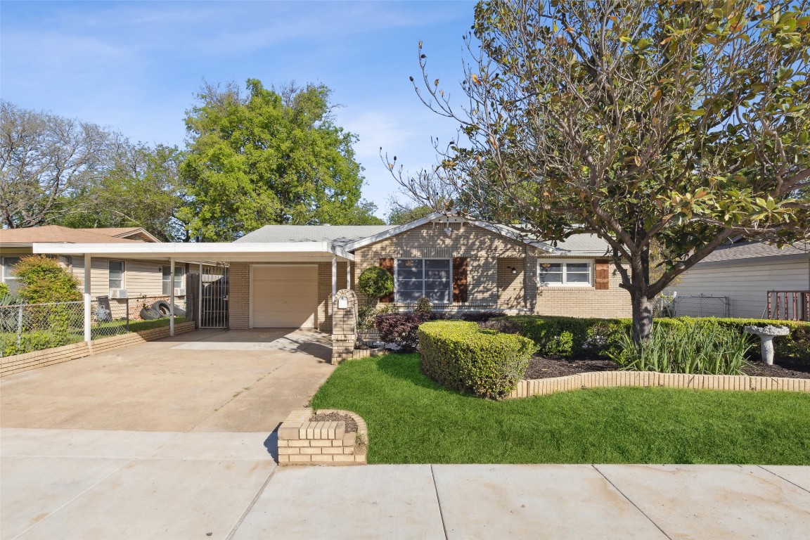 4621 Quails Lane Fort Worth TX 76119