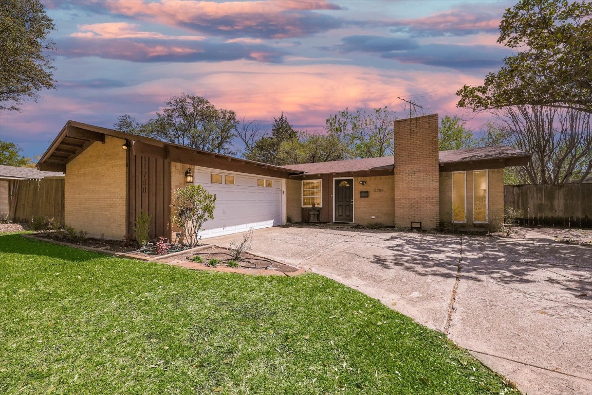 11756 Coral Hills Place Dallas TX 75229