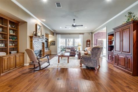 1838 Plum Creek Drive Midlothian TX 76065