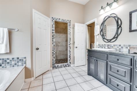 1838 Plum Creek Drive Midlothian TX 76065
