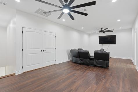 1107 Lily Court Grand Prairie TX 75104
