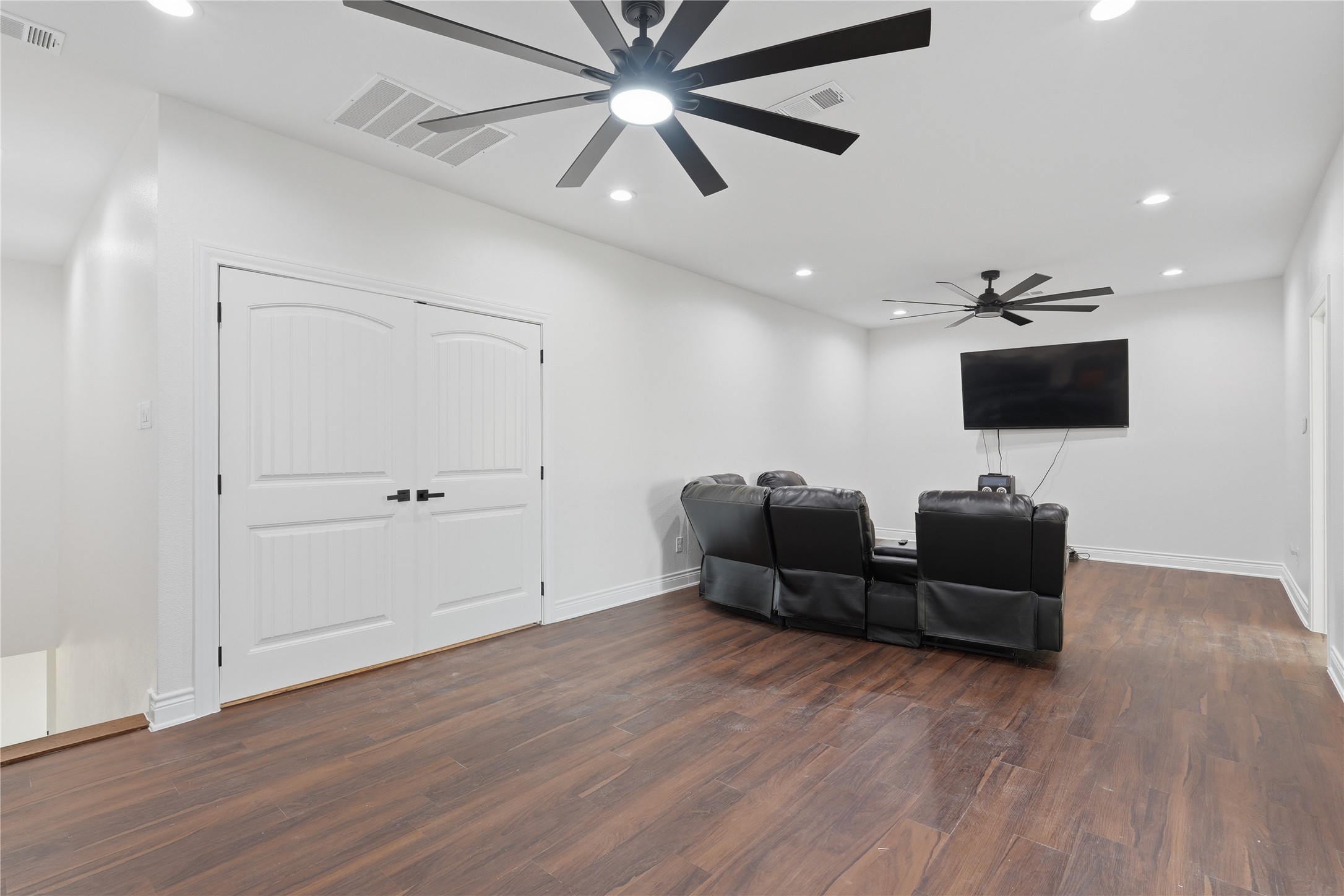 1107 Lily Court Grand Prairie TX 75104