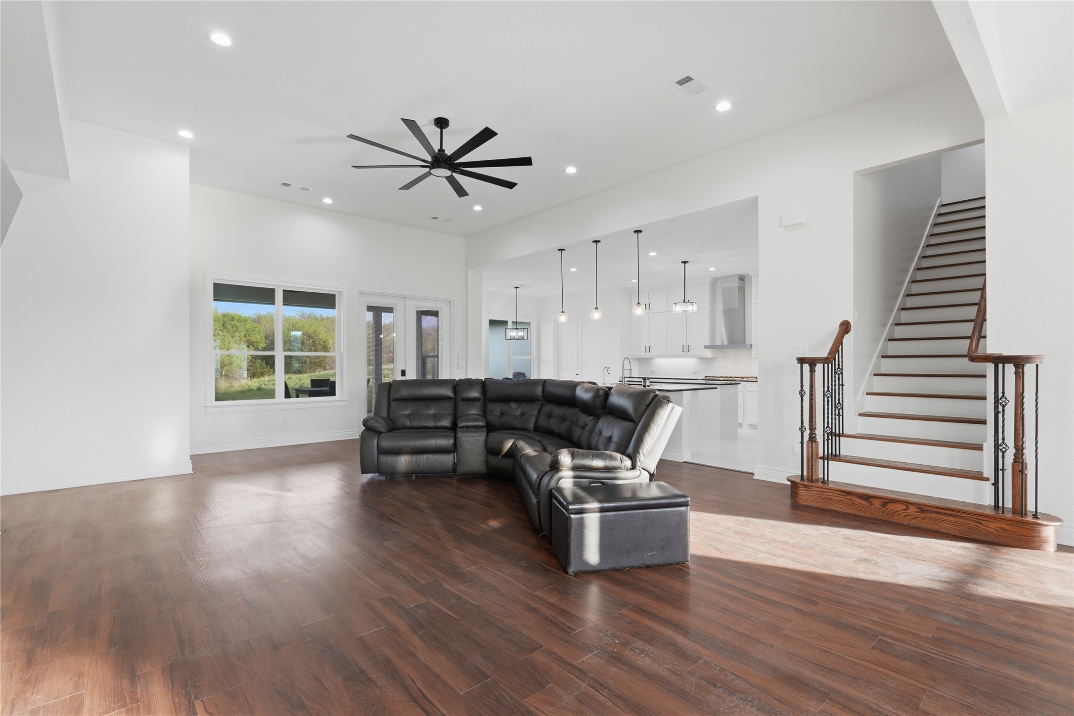 1107 Lily Court Grand Prairie TX 75104