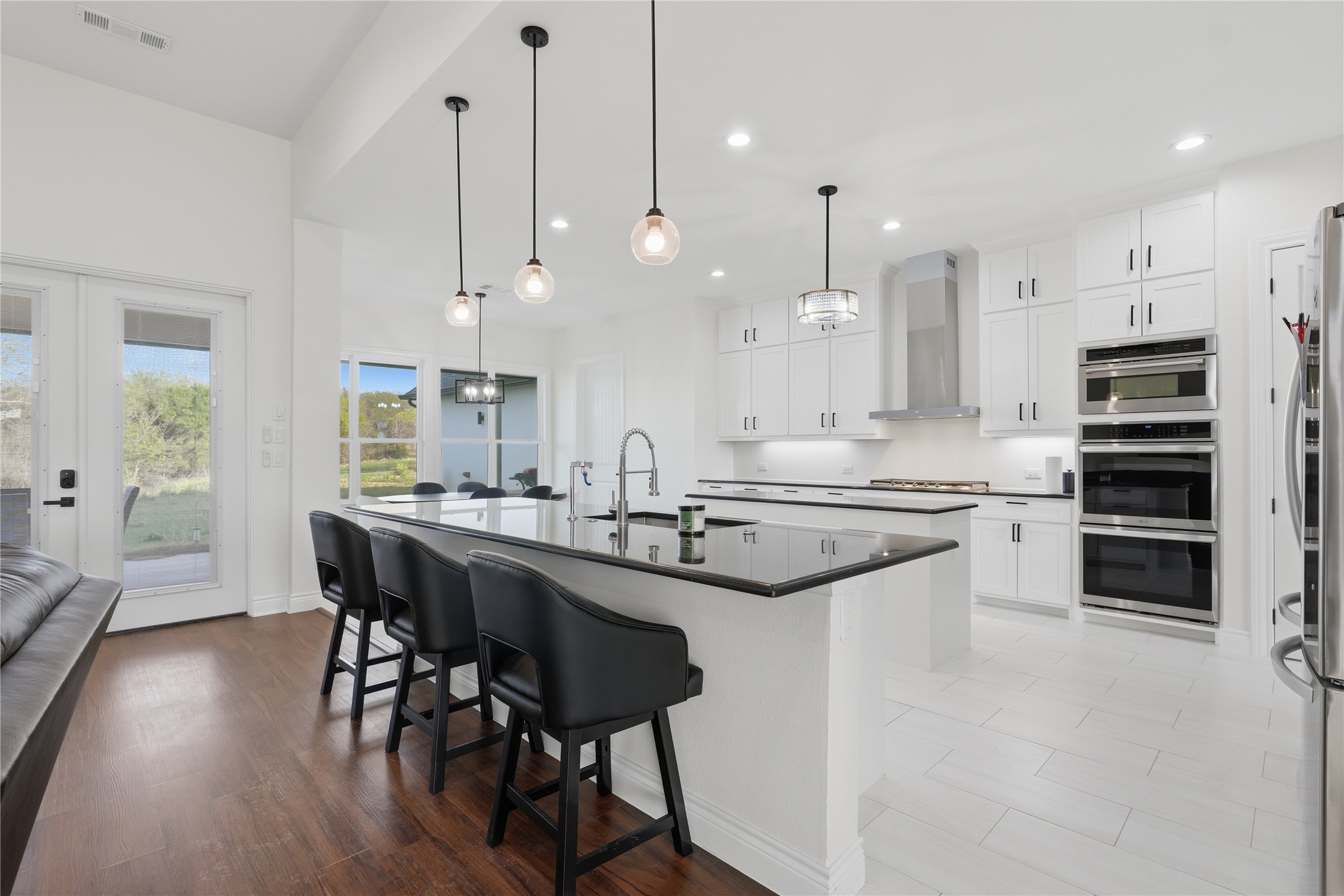 1107 Lily Court Grand Prairie TX 75104