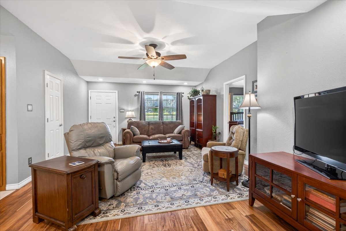 391 Vz County Road 1507 Grand Saline TX 75140