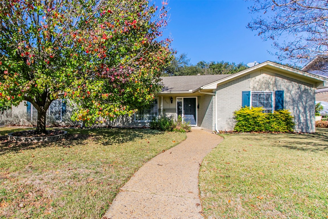 2707 N Surrey Drive Carrollton TX 75006