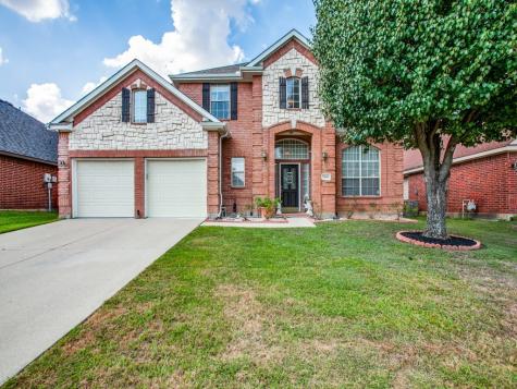 2816 Rolling Hills Lane Grand Prairie TX 75052
