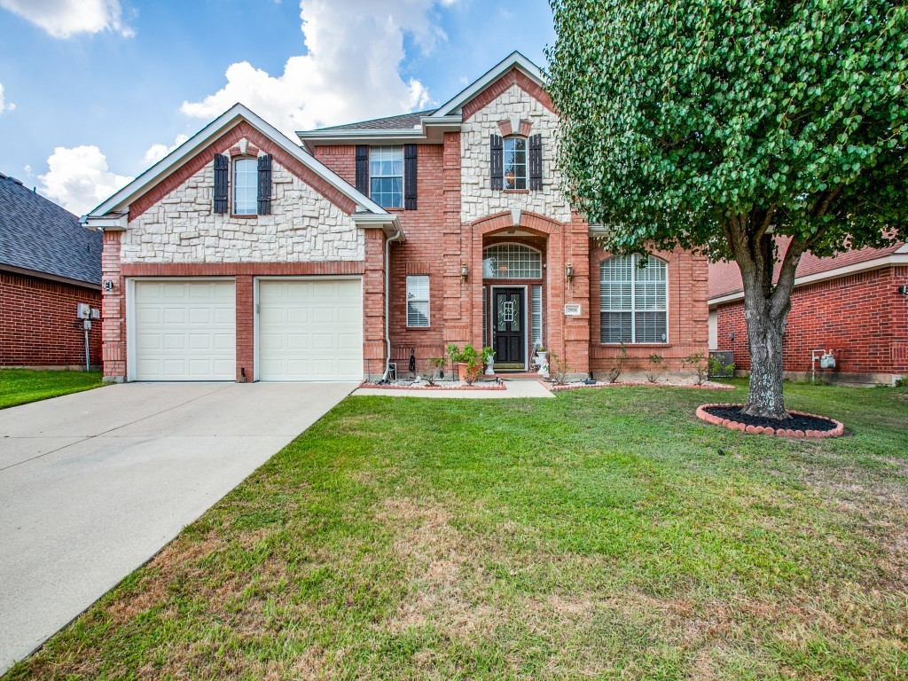 2816 Rolling Hills Lane Grand Prairie TX 75052