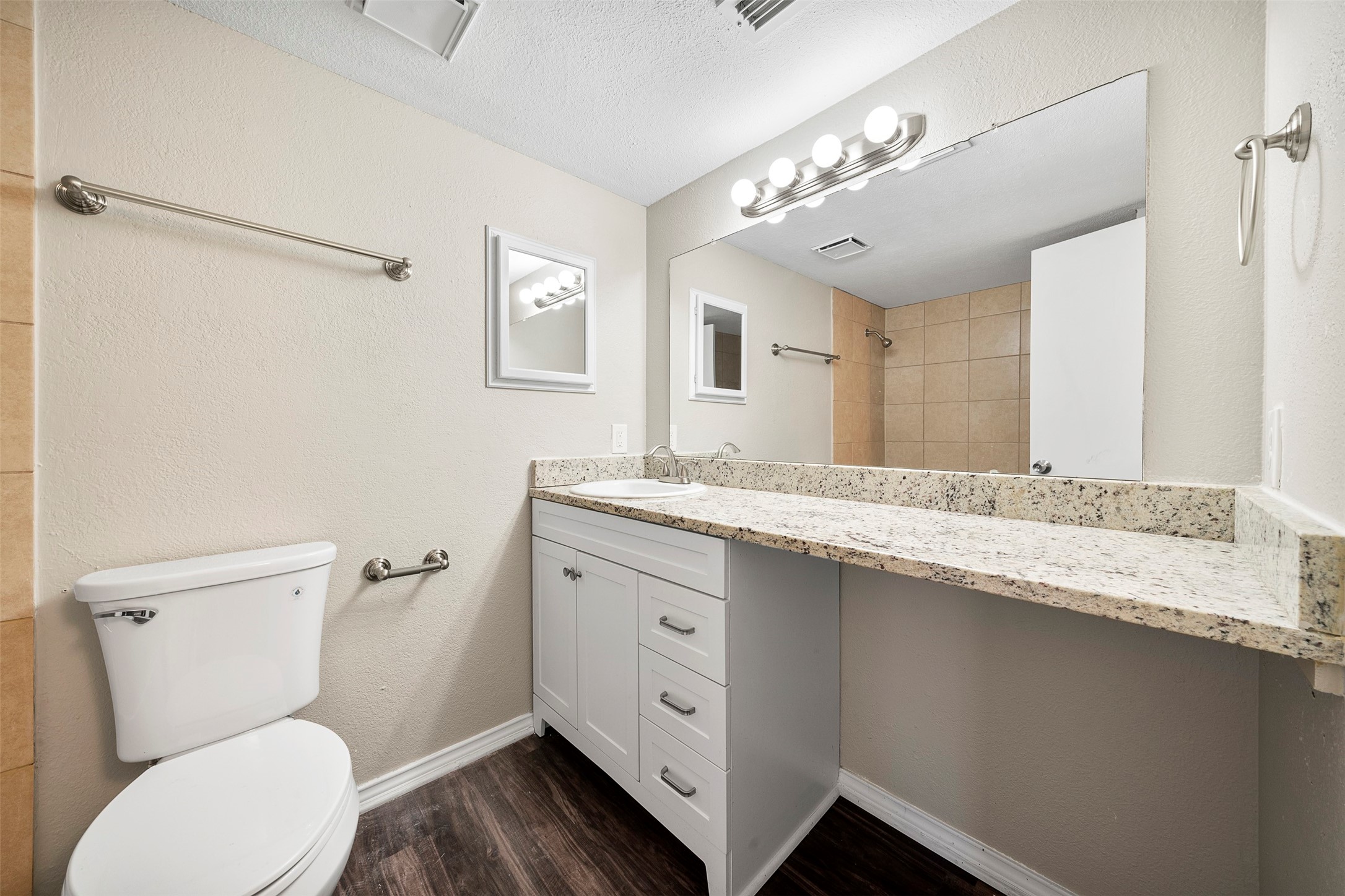 4221 Iola Avenue The Colony TX 75056